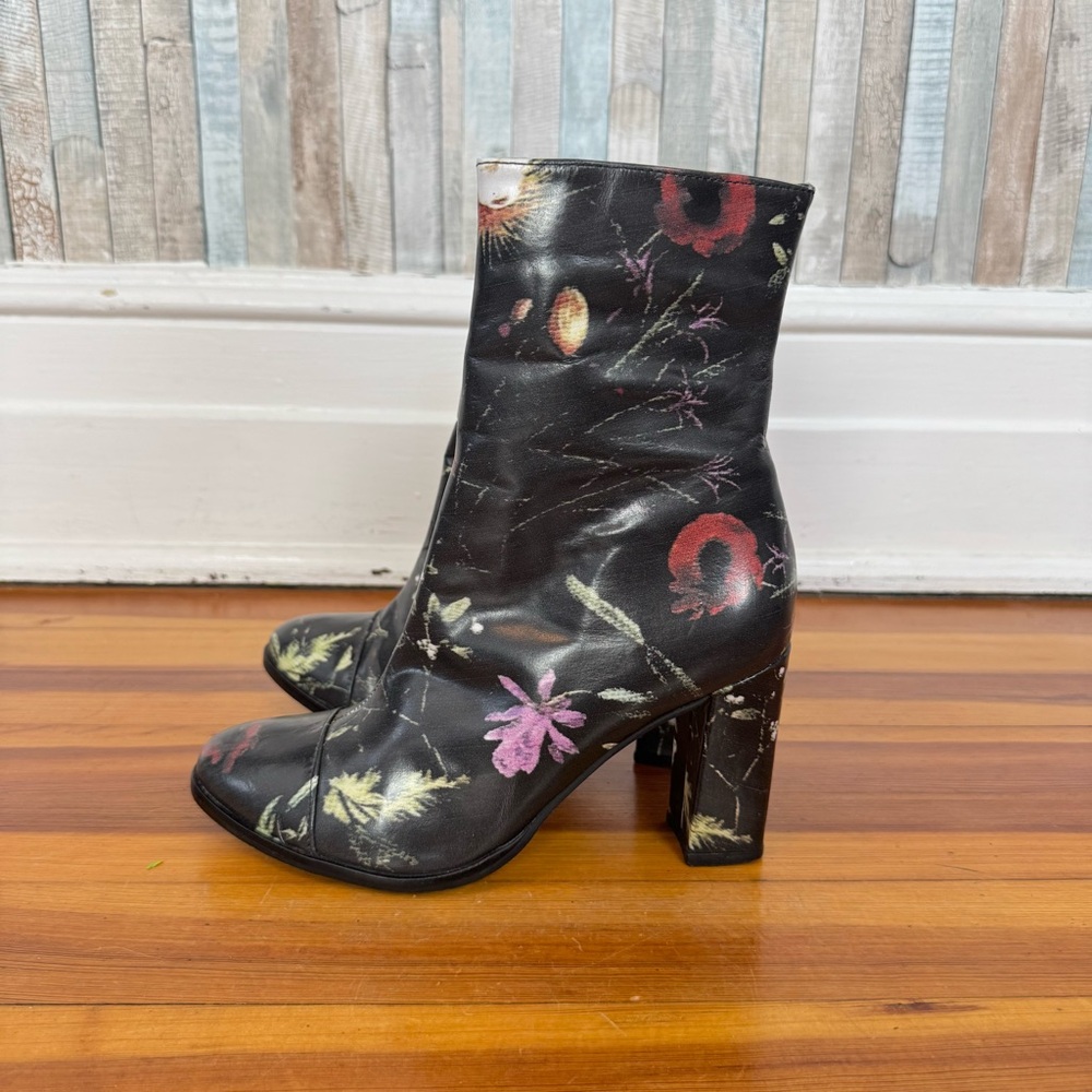 Matisse 6 Leather Floral Graffiti Posey Ankle Boot Bootie‎ Heeled Black Nastygal